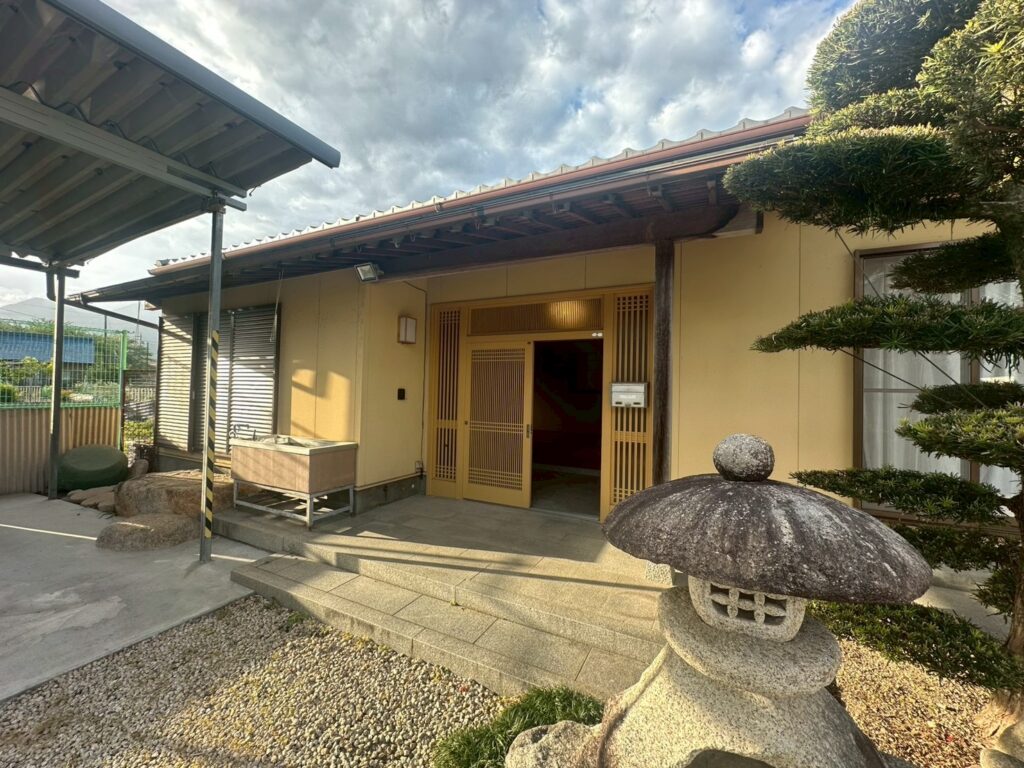 いなべ市大安町丹生川中、中古住宅